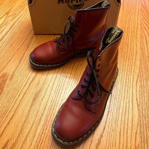DR. MARTENS AirWair PASCAL VIRGINIA LEATHER BOOTS